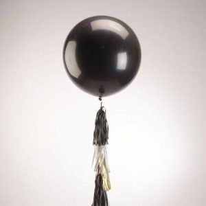 Большой черный воздушный шар. Компания onballoon.ru