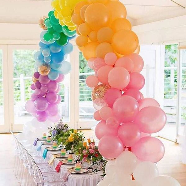 Фотозона из шаров на свадьбу. http://onballoon.ru