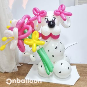 Плетенная фигура из шаров "Далматинец девочка"