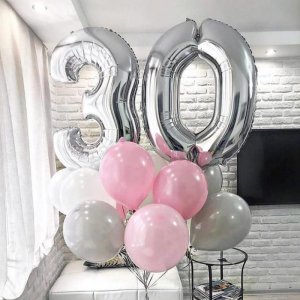 Букет шаров серо-розовый на 30 лет