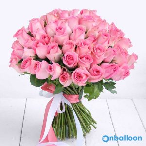 Букет из 55 розовых роз, 50 см