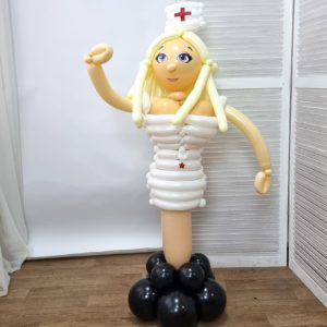 Плетеная фигура из шаров “Медсестра”
