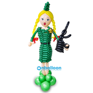 Плетеная фигура из шаров “Военная девушка”
